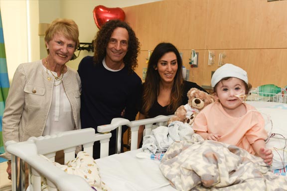 barbara nicklaus and kenny g with family in hospital